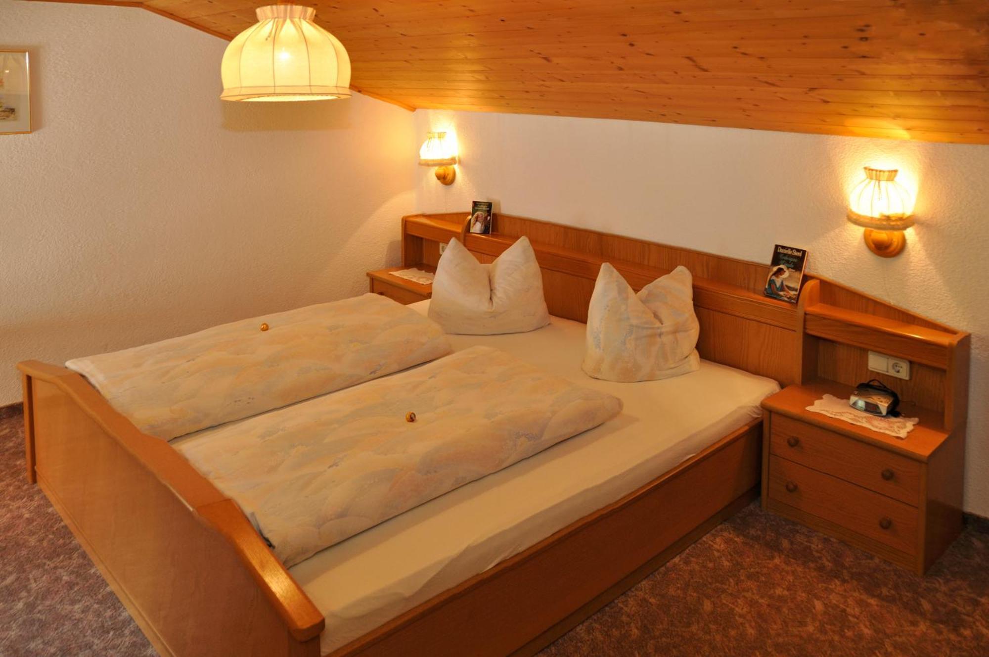 Haus Alpenruh Hotel Sankt Leonhard im Pitztal Buitenkant foto