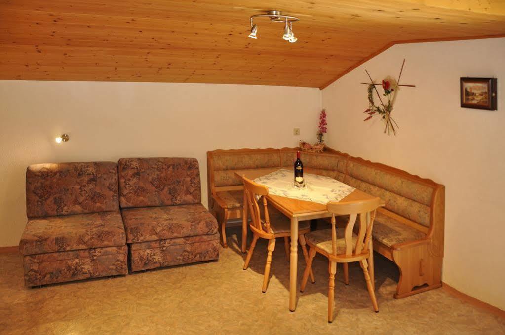 Haus Alpenruh Hotel Sankt Leonhard im Pitztal Buitenkant foto